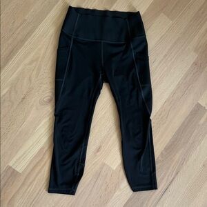 Gap Fit Sculpt Compression Pockets Perforated Cropped S Petite Dark Gray-Brown